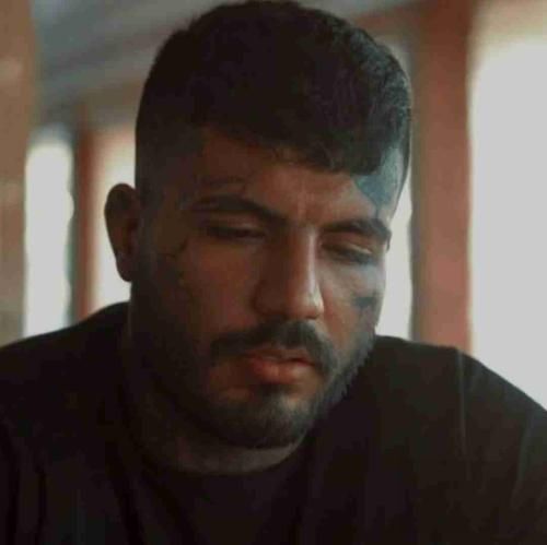 دانلود آهنگ الو الو با صدای مهدیار