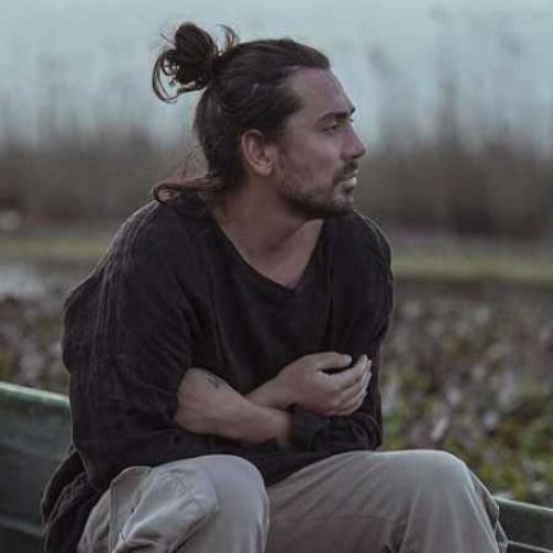 امیر عباس گلاب حالم به حال موی تو وصل و به هر آنی رها بسته