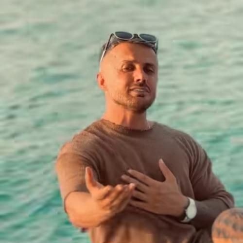 دانلود آهنگ شیرین جان با صدای ابی عالی